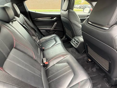 Used 2018 Maserati Ghibli S GranSport image 25