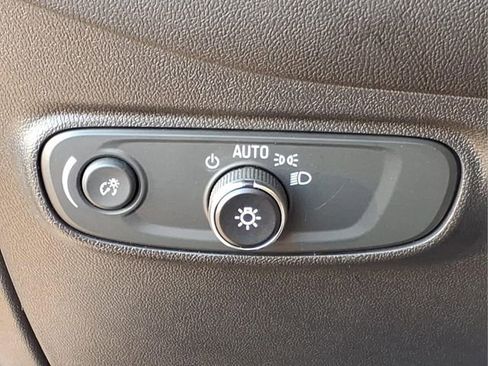 Used 2023 Chevrolet Equinox RS image 17