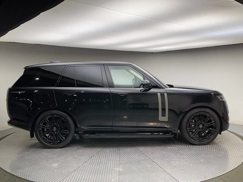 Certified 2023 Land Rover Range Rover SE AWD/4WD image 9