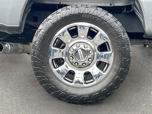 Used 2023 Ford F250 Lariat w/ Lariat Ultimate Package image 31