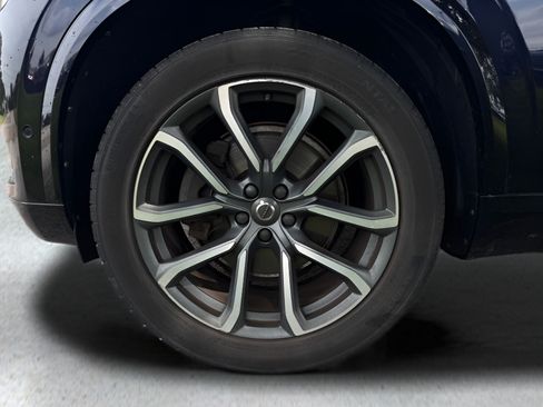 Used 2017 Volvo XC90 T6 Momentum w/ Vision Package AWD/4WD image 14