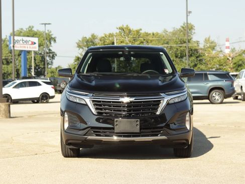 Used 2024 Chevrolet Equinox LT AWD/4WD image 2