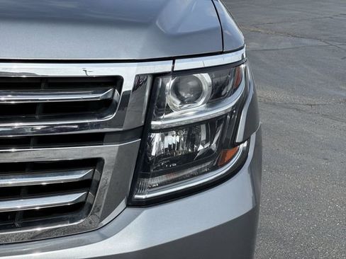 Used 2020 Chevrolet Tahoe Premier AWD/4WD image 34