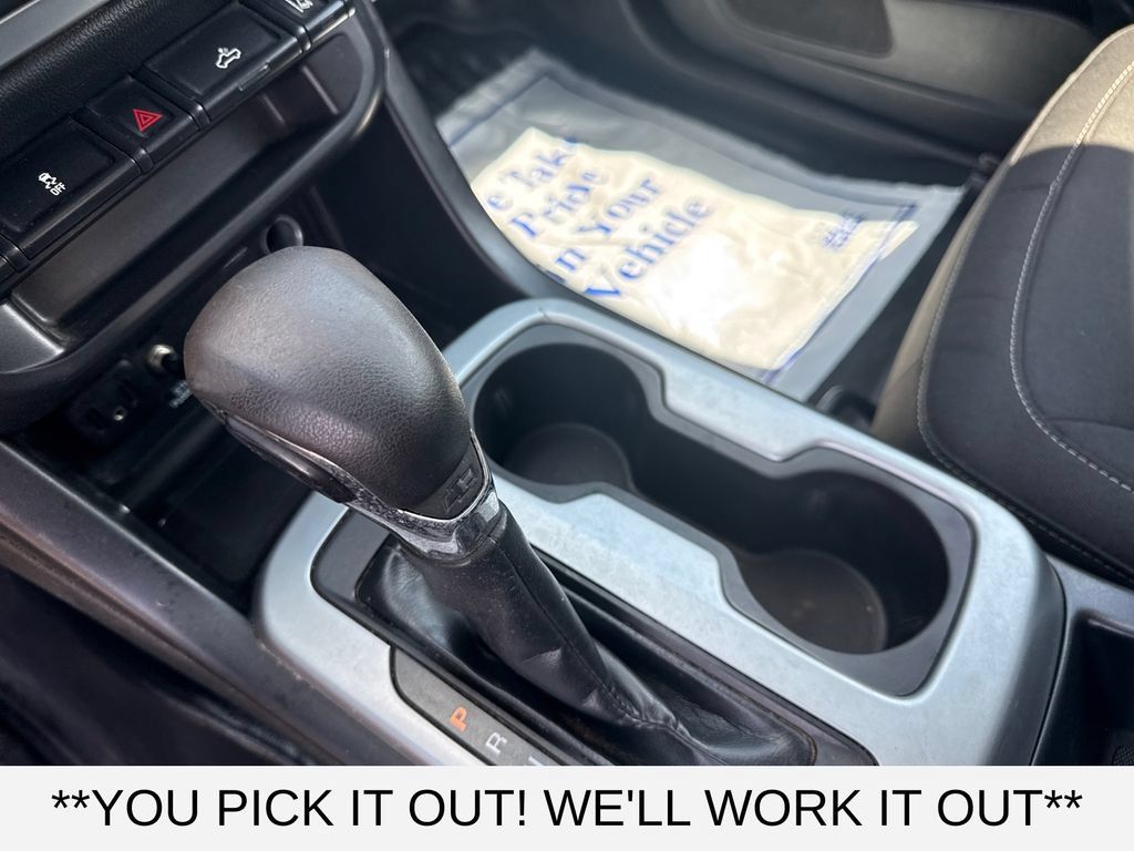 Used 2022 Chevrolet Colorado LT w/ Fleet Safety Package RWD image 18