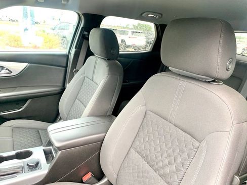 Used 2021 Chevrolet Blazer LT FWD image 12