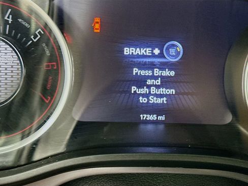 Used 2022 Dodge Challenger R/T RWD image 12