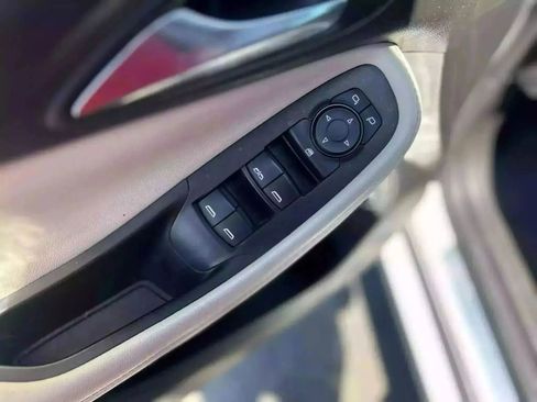 Used 2022 Buick Encore GX Select w/ Advanced Technology Package image 24