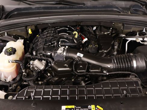 Used 2023 Jeep Grand Cherokee L Laredo image 20