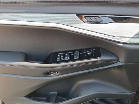 Certified 2024 Jeep Wagoneer Launch Edition image 12