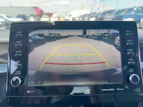 Used 2021 Toyota Camry SE w/ Cold Weather Package AWD/4WD image 19