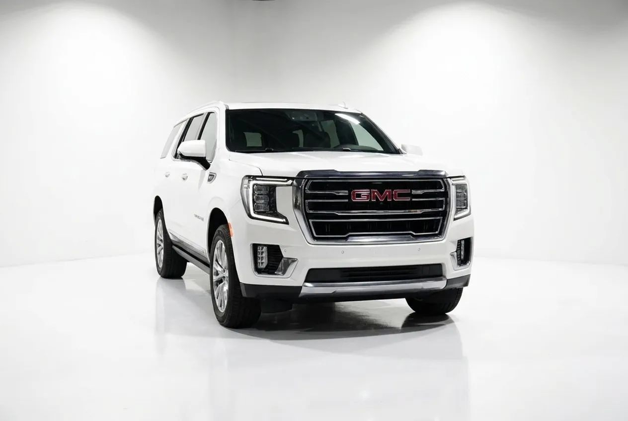 Used 2021 GMC Yukon XL SLT w/ SLT Luxury Plus Package AWD/4WD image 2