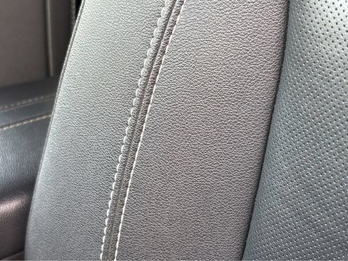 Used 2023 Chevrolet Blazer LT FWD image 19