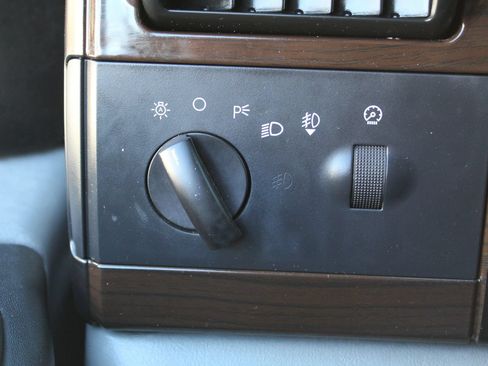 Used 2005 Ford F350 Lariat RWD image 24