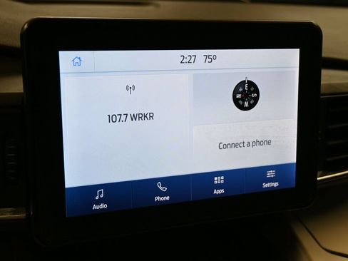 Used 2021 Ford Explorer XLT w/ Equipment Group 202A RWD image 27