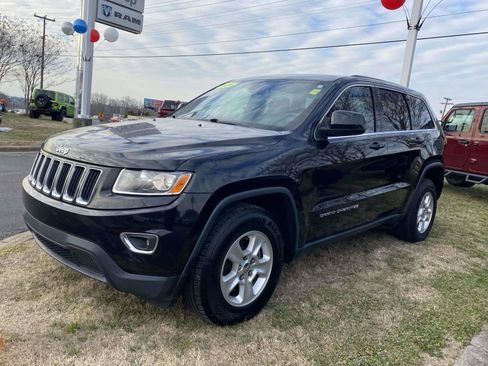 Used 2016 Jeep Grand Cherokee Laredo image 3