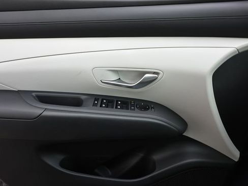 New 2026 Hyundai Tucson SE image 6