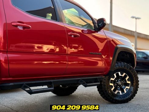 Used 2021 Toyota Tacoma TRD Off-Road w/ Technology Package AWD/4WD image 8