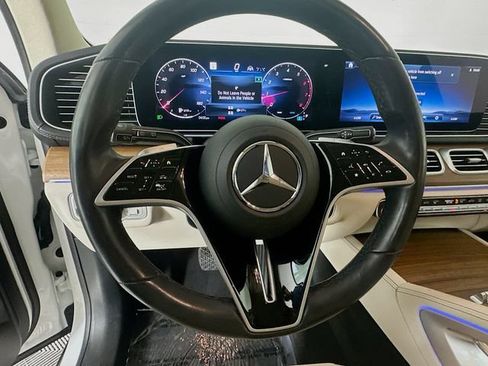 Certified 2024 Mercedes-Benz GLS 450 4MATIC image 11