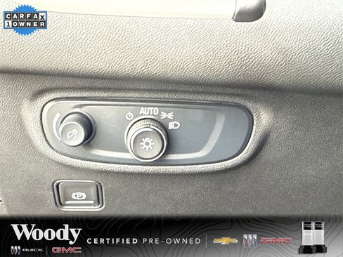 Certified 2024 GMC Terrain SLE w/ Elevation Edition image 17