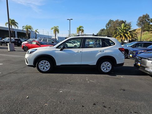 Used 2019 Subaru Forester w/ Alloy Wheel Package image 4