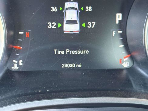 Used 2022 Dodge Challenger GT w/ Plus Package image 15