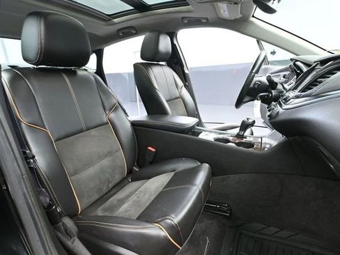 Used 2015 Chevrolet Impala LT w/ Convenience Package FWD image 45