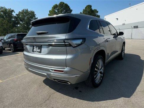 New 2026 Buick Enclave Avenir w/ Super Cruise Package image 8
