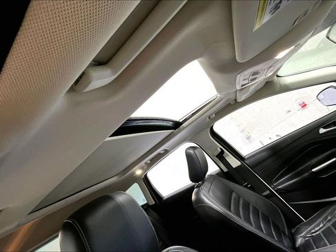 Used 2018 Ford Escape SEL w/ Canadian Touring Package image 27