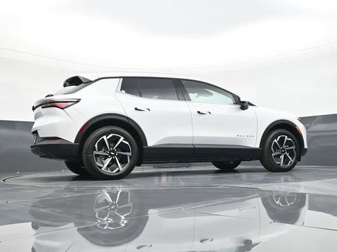 New 2026 Chevrolet Equinox EV LT FWD image 43