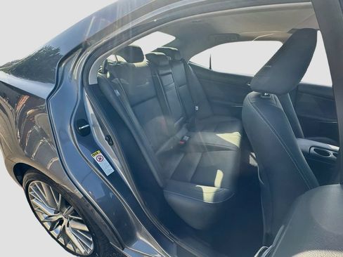 Used 2014 Lexus IS 250 w/ Navigation Package RWD image 27