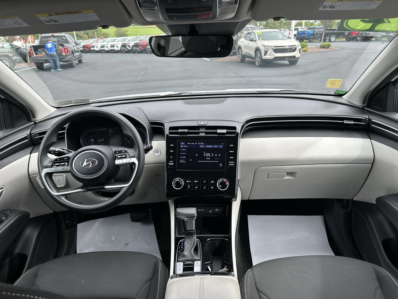 Used 2023 Hyundai Tucson SEL AWD/4WD image 19