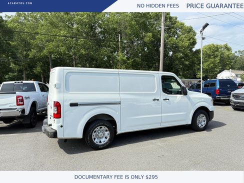 Used 2016 Nissan NV 2500 SV RWD image 3