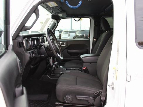 Used 2020 Jeep Gladiator Sport w/ Quick Order Package 24S image 14