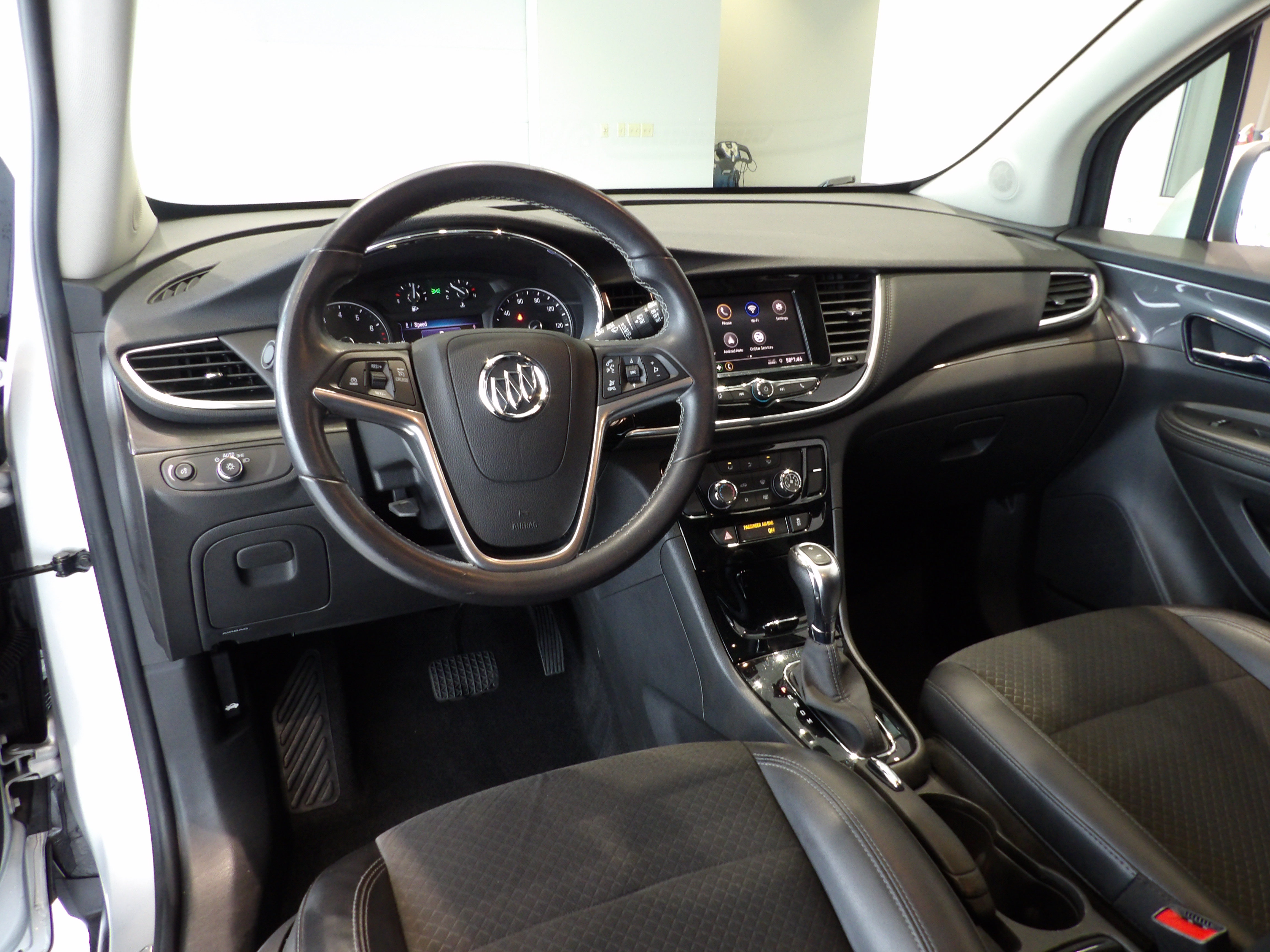 Used 2022 Buick Encore Preferred w/ Safety Package AWD/4WD image 15