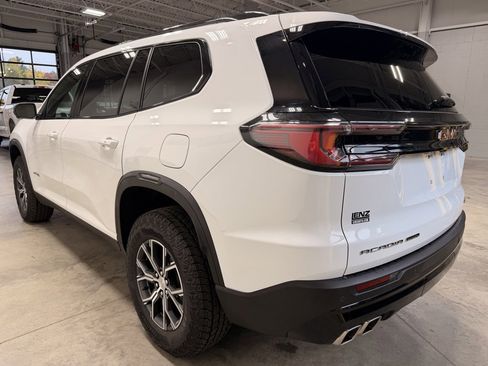 Used 2024 GMC Acadia AT4 image 5