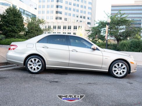 Used 2012 Mercedes-Benz E 350 4MATIC Sedan image 8
