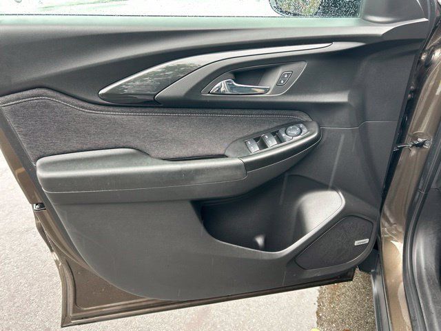 Used 2022 Chevrolet TrailBlazer ACTIV w/ Technology Package FWD image 23