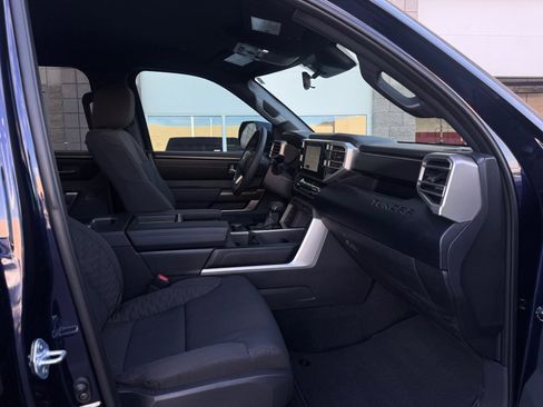 Certified 2026 Toyota Tundra SR5 w/ TRD Off-Road Package AWD/4WD image 19