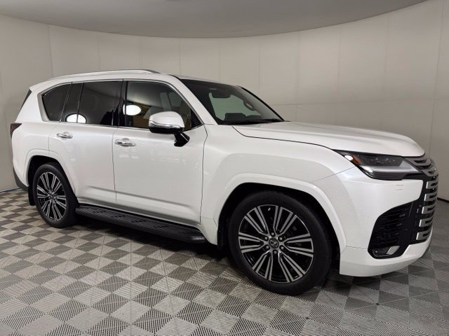 Used 2023 Lexus LX 600 4WD w/ Accessory Package (Z1) image 11