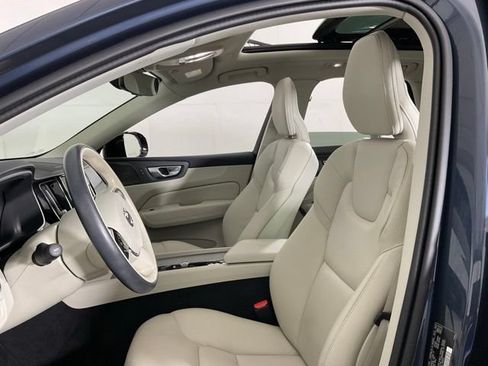 Certified 2024 Volvo XC60 T8 Plus w/ Protection Package Premier AWD/4WD image 29