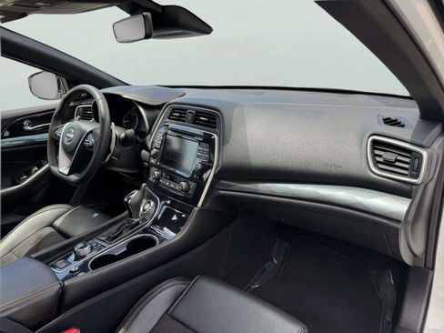 Used 2023 Nissan Maxima SR w/ Sport Mat Group FWD image 51