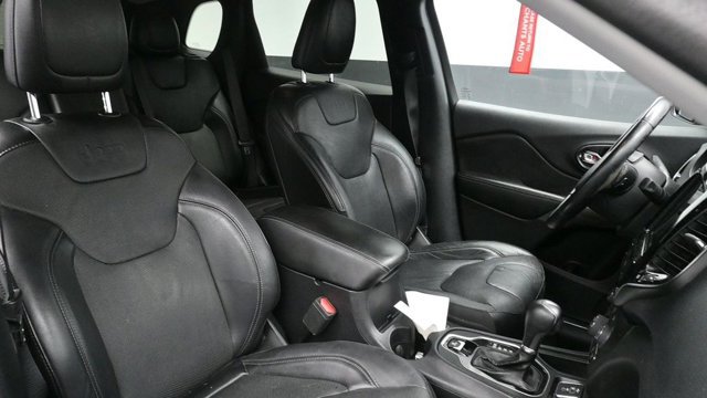 Used 2020 Jeep Cherokee Limited FWD image 17