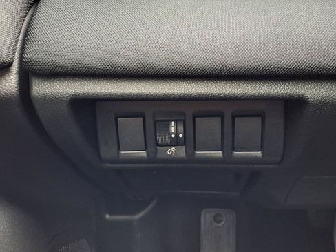 Certified 2025 Subaru Outback AWD/4WD image 9