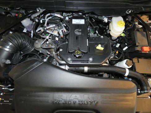 New 2026 RAM 2500 Limited image 33