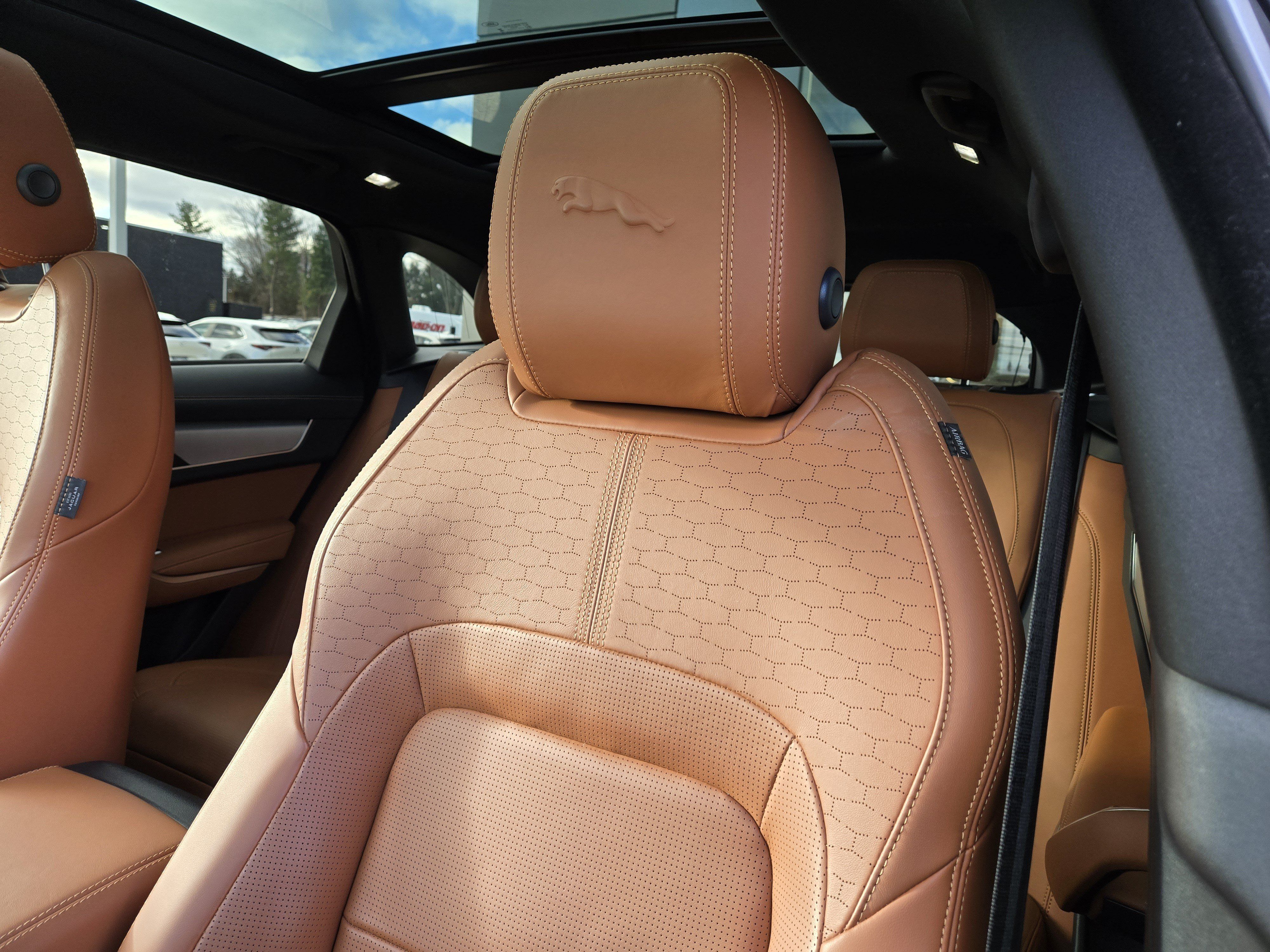 Certified 2026 Jaguar F-PACE R-Dynamic S AWD/4WD image 11