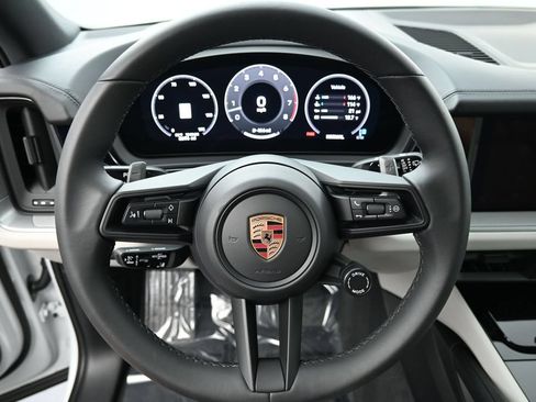 Certified 2025 Porsche Cayenne AWD/4WD image 12