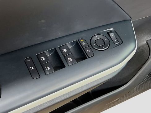 New 2025 Kia K4 GT-Line Turbo image 18