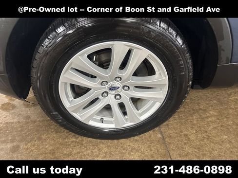 Used 2019 Ford Explorer XLT w/ Equipment Group 202A image 11