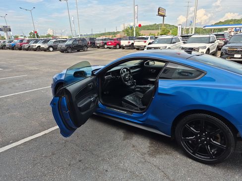 Used 2020 Ford Mustang Premium w/ Equipment Group 201A RWD image 10