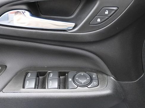 Used 2022 Chevrolet Equinox RS w/ LPO, Floor Liner Package FWD image 14